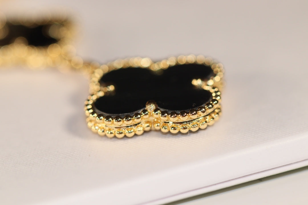¡®Veyra Jewelry¡¯CLOVER EARRINGS GOLD ONYX MOP 3 MOTIF