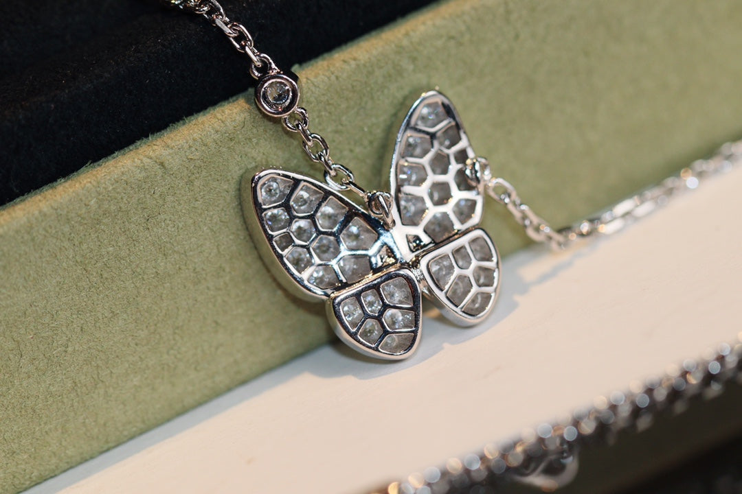 ¡®Veyra Jewelry¡¯BUTTERFLY DIAMOND NECKLACE