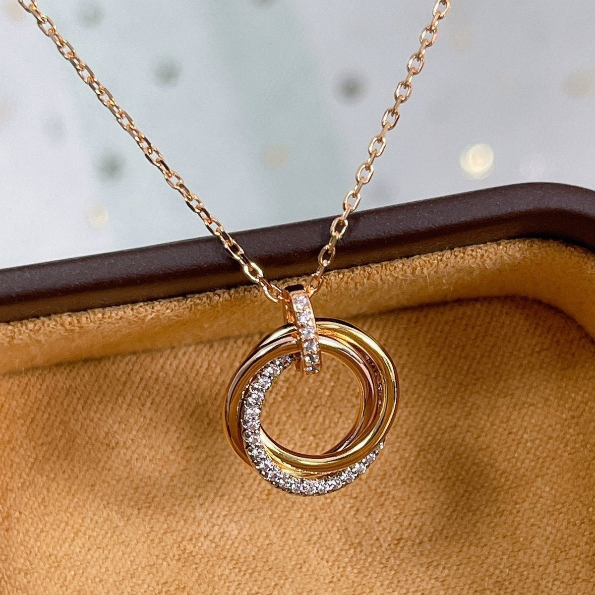 ¡®Veyra Jewelry¡¯TRINITY NECKLACE SILVER GOLD PINK GOLD DIAMONDS