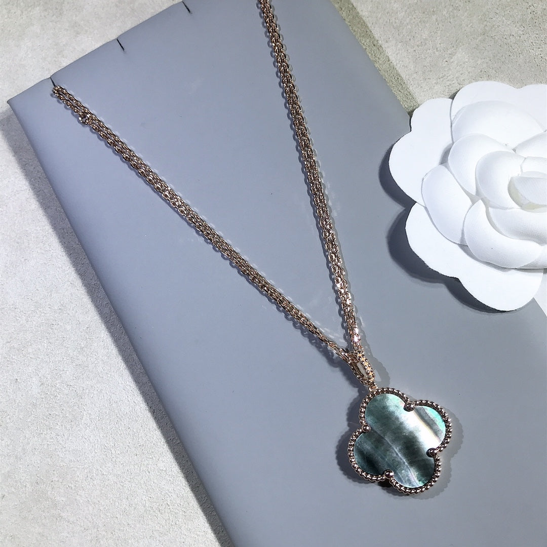 ¡®Veyra Jewelry¡¯CLOVER 25MM GOLD DARK MOP BIG CLOVER NECKLACE
