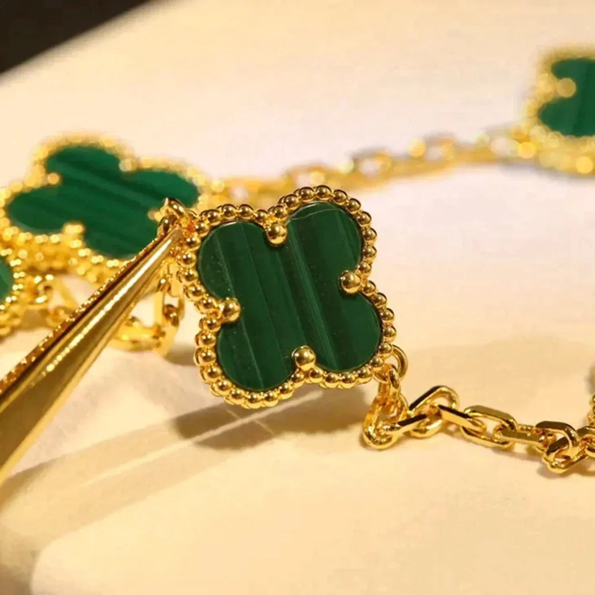 [Veyra Jewelry]New  CLOVER 5 MOTIF MALACHITE BRACELET COLLECTION