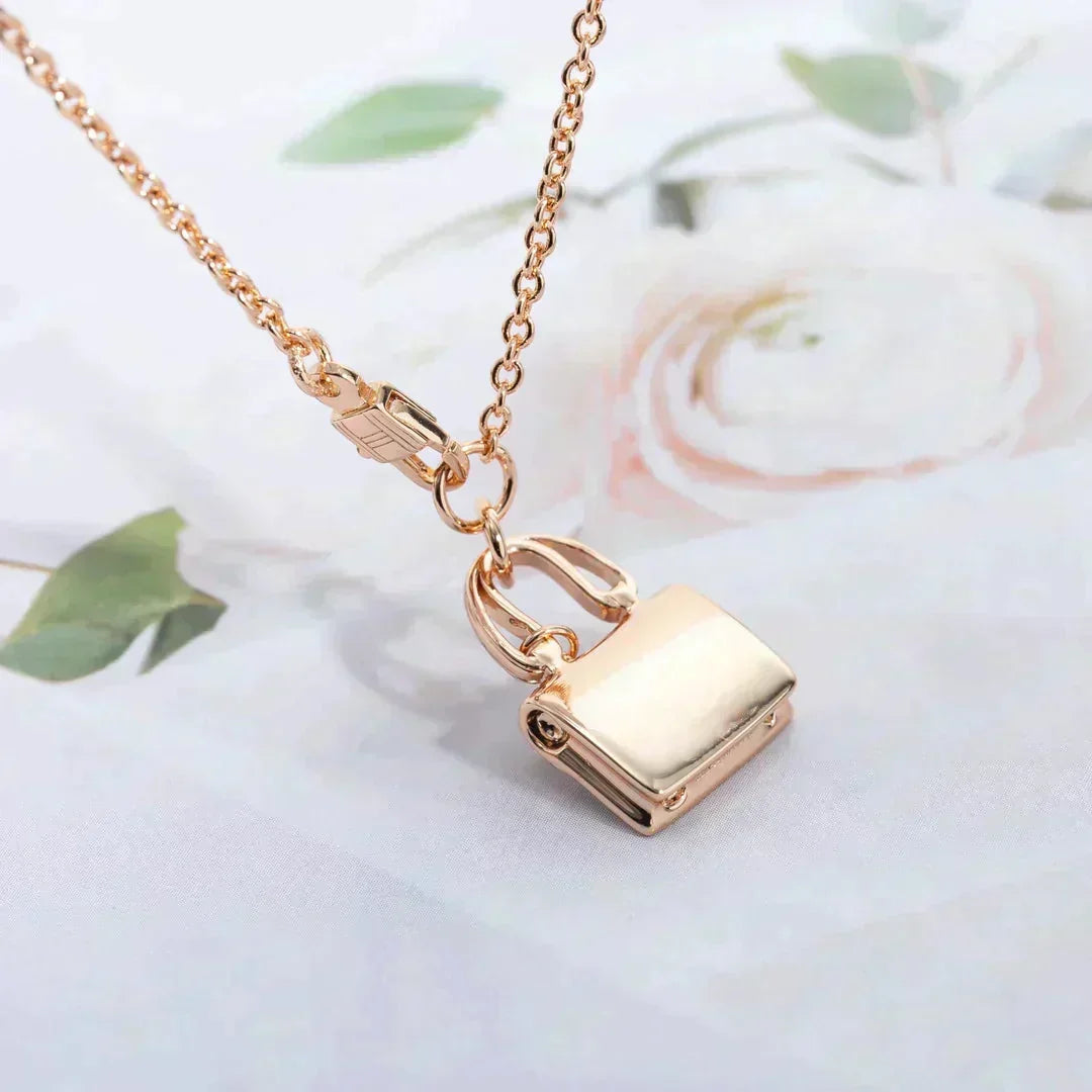 ¡®Veyra Jewelry¡¯AMULETTE PEDANT ROSE GOLD NECKLACE