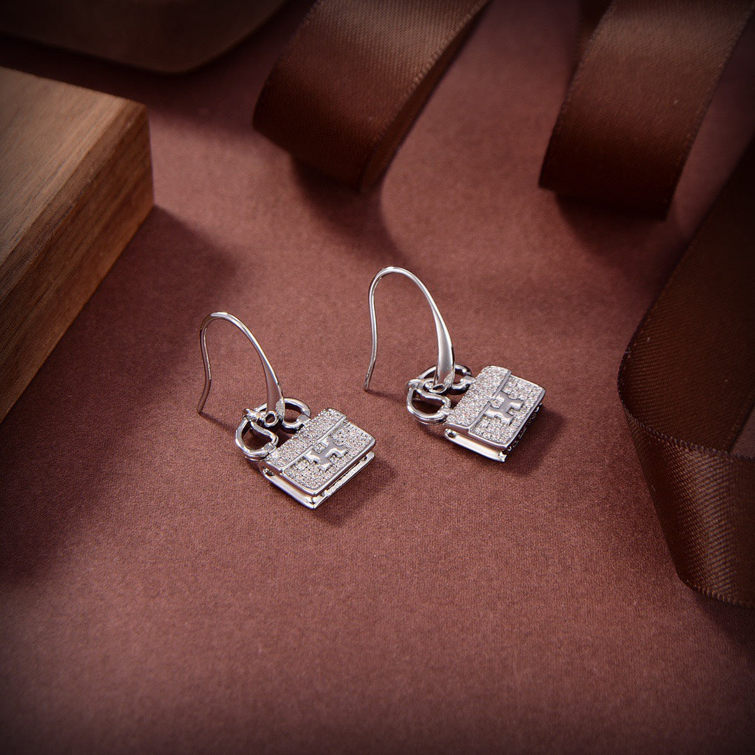 ¡®Veyra Jewelry¡¯KELLY DIAMOND EARRINGS