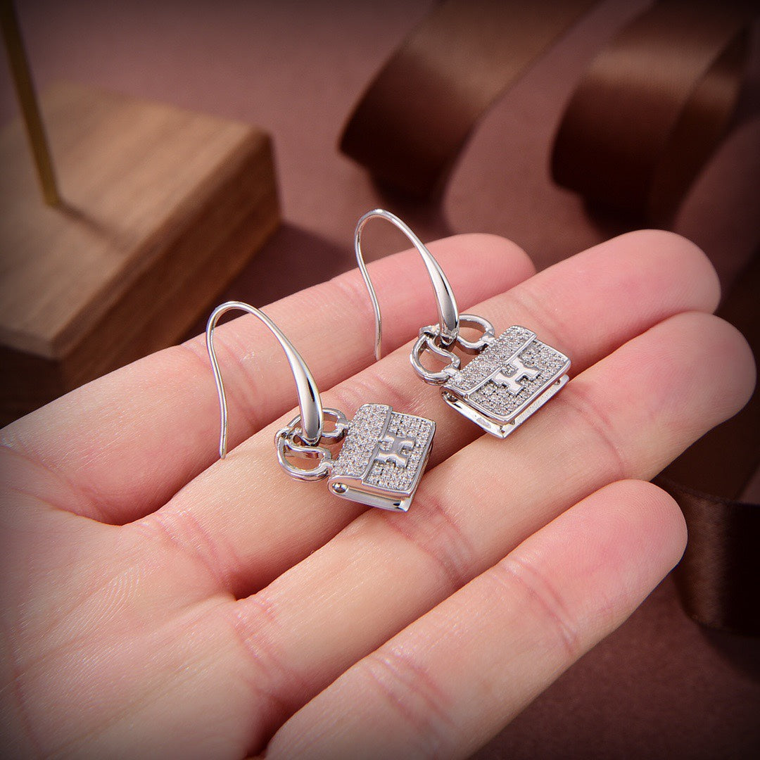 ¡®Veyra Jewelry¡¯KELLY DIAMOND EARRINGS