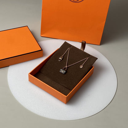 ¡®Veyra Jewelry¡¯CONSTANCE BLACK PEDANT PINK GOLD NECKLACE