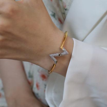 ¡®Veyra Jewelry¡¯VOLTE UPSITE DOWN GOLD DIAMOND BRACELET