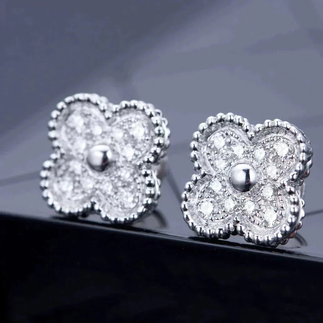 ¡®Veyra Jewelry¡¯CLOVER 1 MOTIFS DIAMOND STUD EARRINGS SILVER