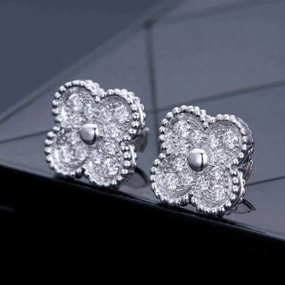 ¡®Veyra Jewelry¡¯CLOVER 1 MOTIFS DIAMOND STUD EARRINGS SILVER