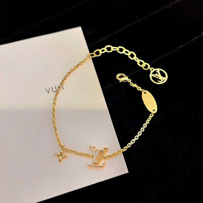 ¡®Veyra Jewelry¡¯LOGO STAR MOTIF GOLD BRACELET