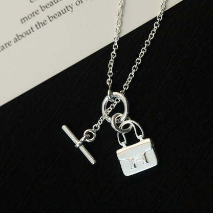 ¡®Veyra Jewelry¡¯POP H PEDANT SILVER NECKLACE
