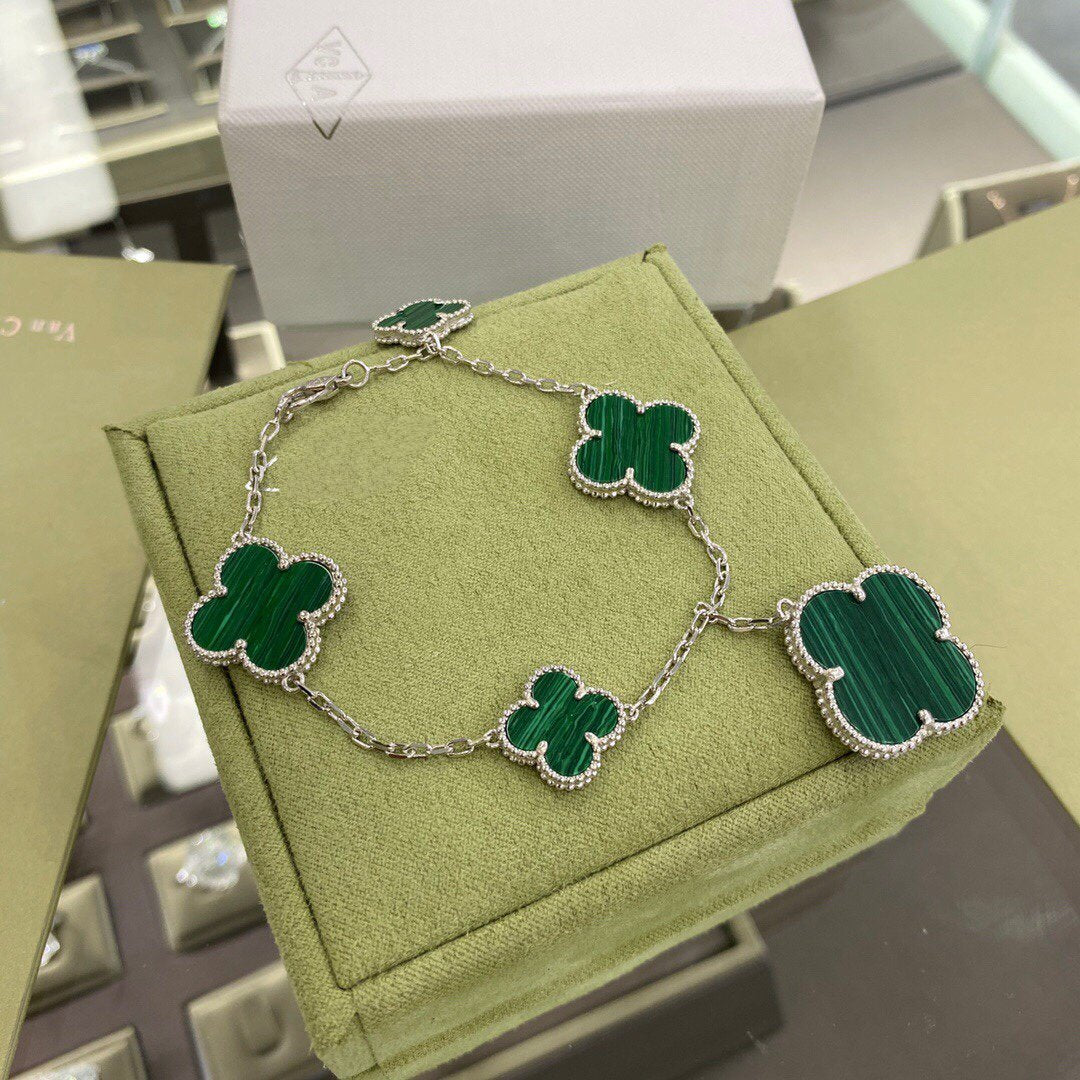 ¡®Veyra Jewelry¡¯CLOVER 5 MOTIFS SIVLER MALACHITE BRACELET