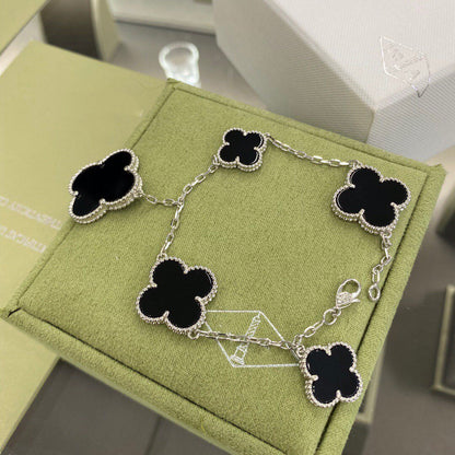 ¡®Veyra Jewelry¡¯CLOVER 5 MOTIFS SIVLER ONYX BRACELET