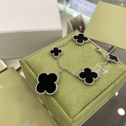 ¡®Veyra Jewelry¡¯CLOVER 5 MOTIFS SIVLER ONYX BRACELET