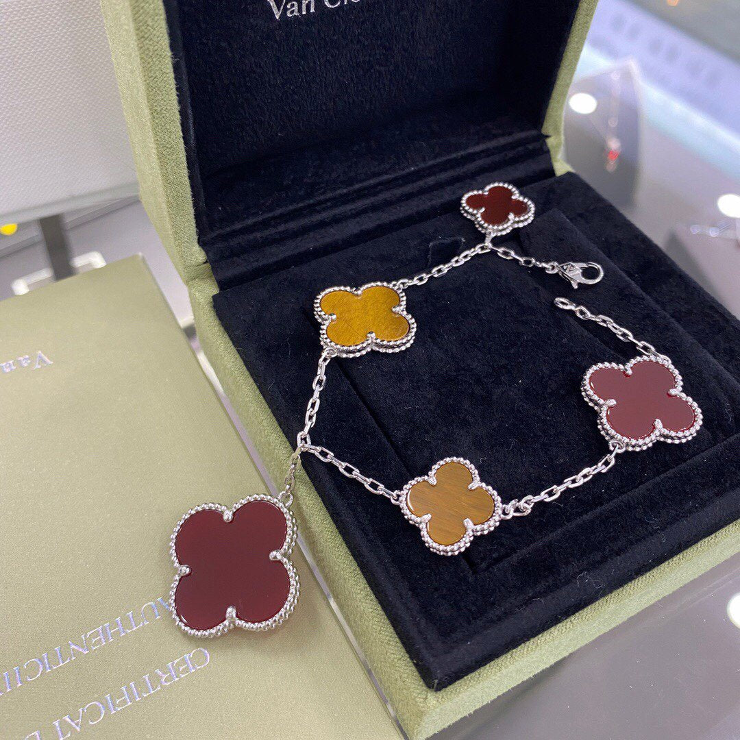 ¡®Veyra Jewelry¡¯CLOVER 5 MOTIFS SIVLER CARNELIAN TIGER EYE BRACELET