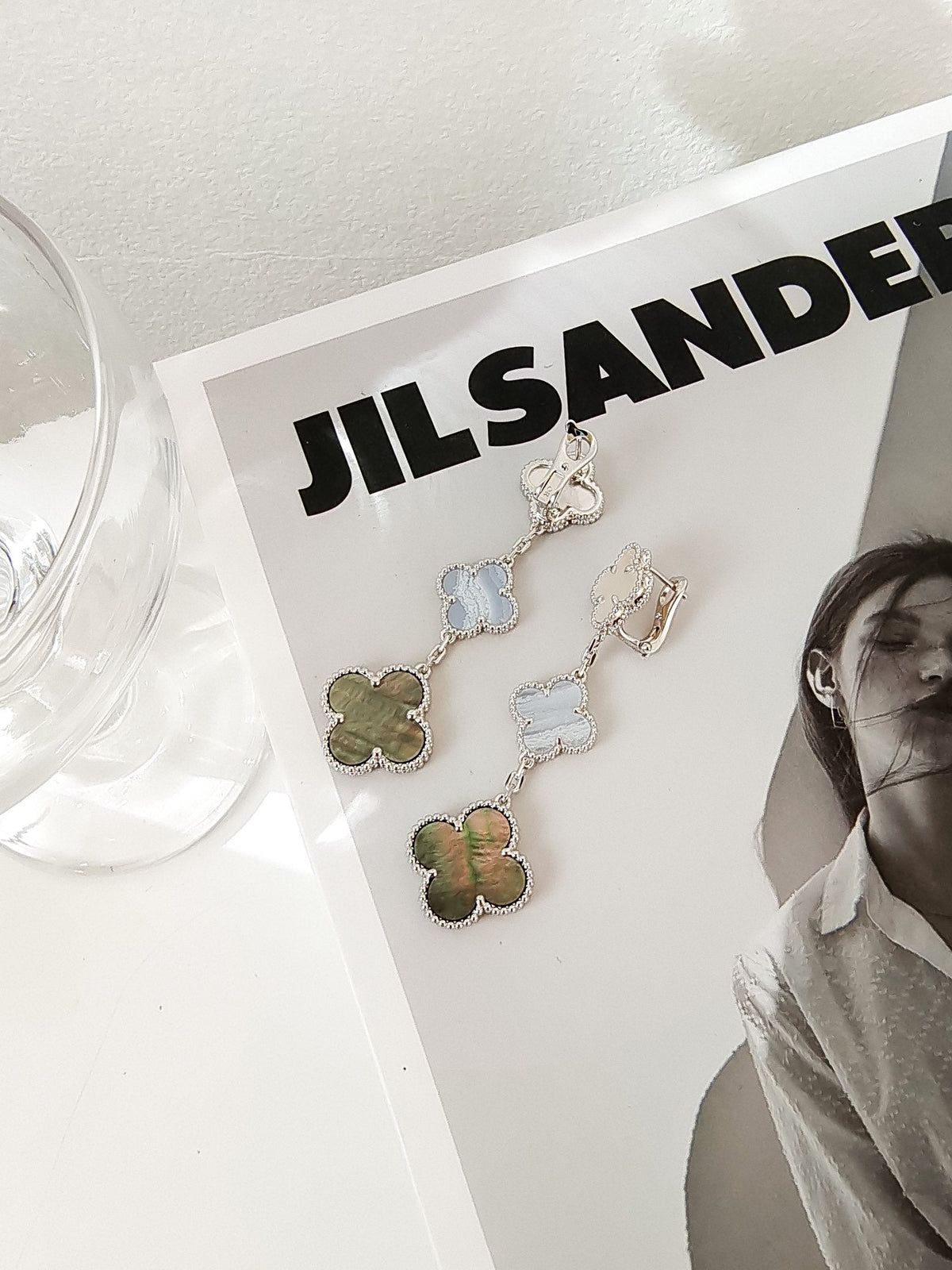 ¡®Veyra Jewelry¡¯CLOVER 3 MOTIFS CHALCEDONY DARK MOP SILVER EARRINGS