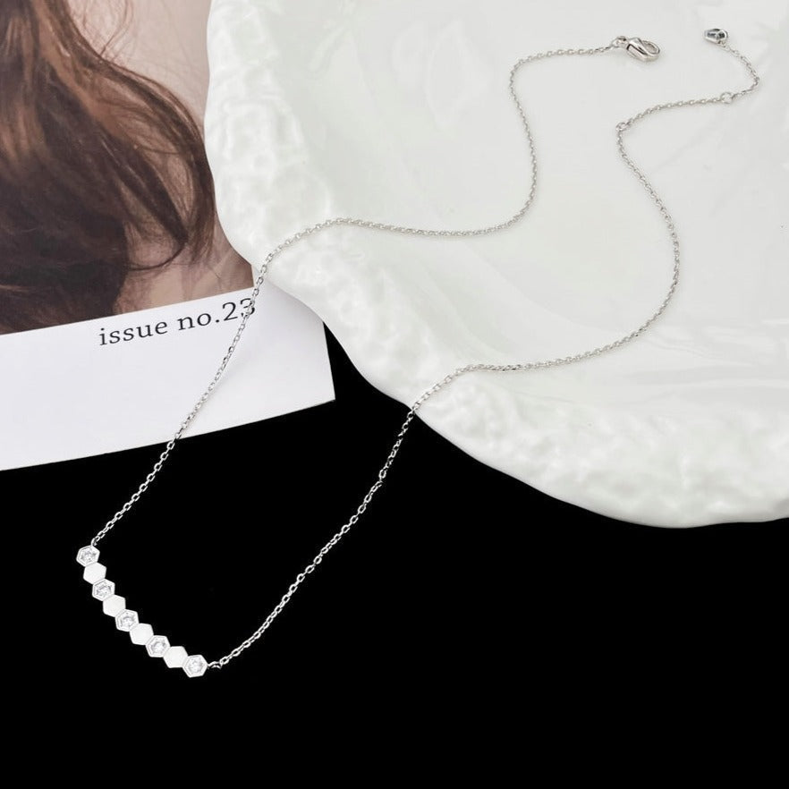 ¡®Veyra Jewelry¡¯BEE MY LOVE DIAMOND NECKLACE