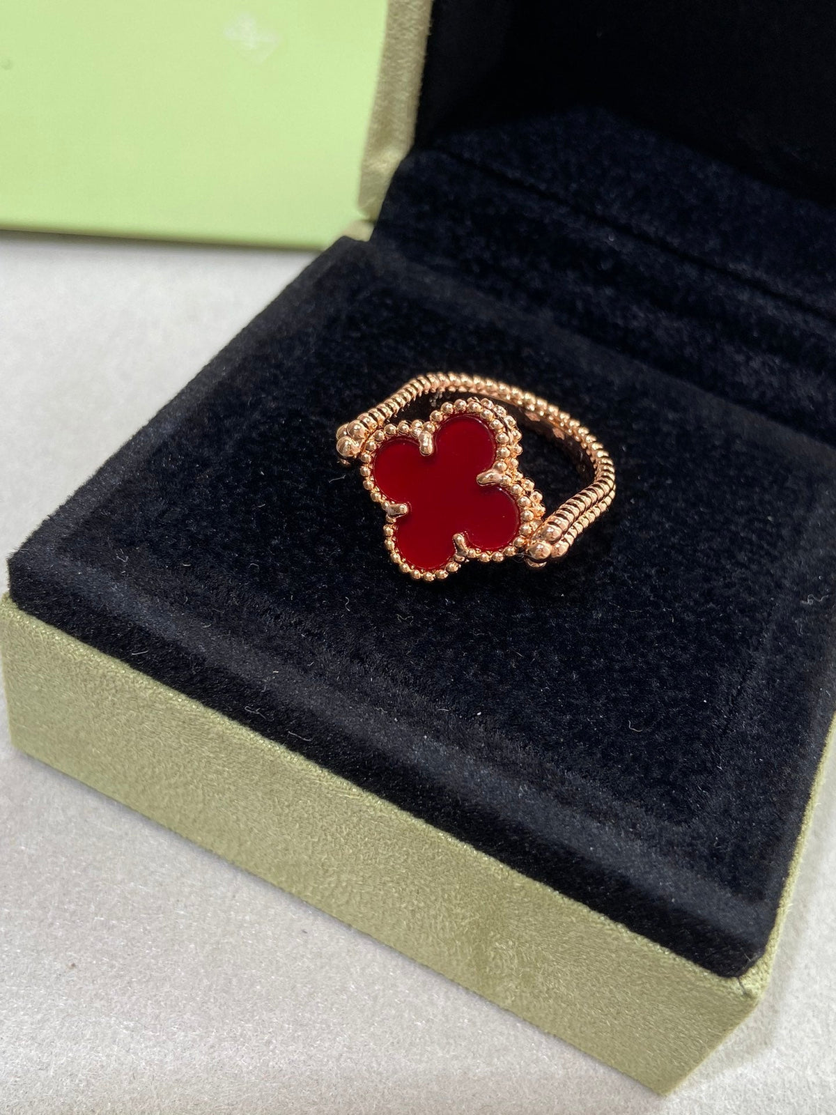 ¡®Veyra Jewelry¡¯CLOVER RIVERSIBLE ROSE GOLD RING