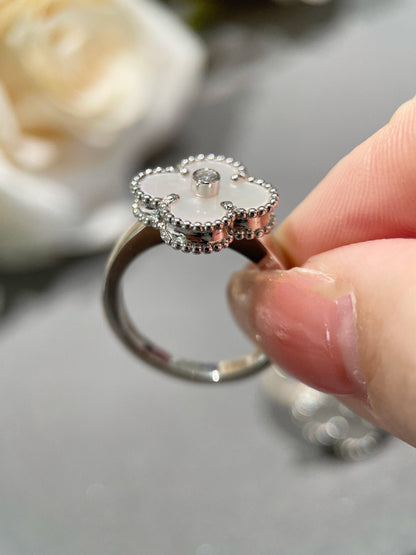 ¡®Veyra Jewelry¡¯CLOVER SILVER MOP DIAMOND RING