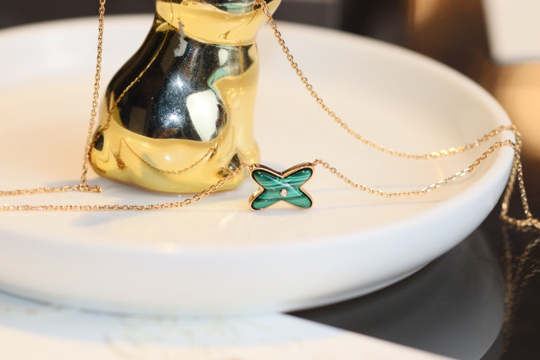 ¡®Veyra Jewelry¡¯JEUX MALACHITE 1 DIAMOND PINK GOLD NECKLACE