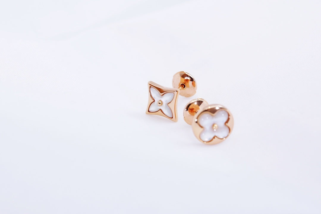 ¡®Veyra Jewelry¡¯STAR AND SUN PINK GOLD MOP STUD EARRINGS