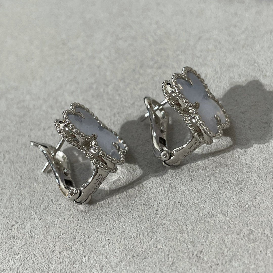 ¡®Veyra Jewelry¡¯CLOVER CHALCEDONY SILVER STUD EARRINGS