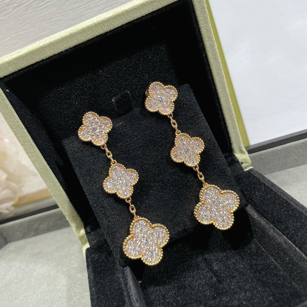 ¡®Veyra Jewelry¡¯CLOVER 3 MOTIFS DIAMOND PAVED ROSE GOLD EARRINGS