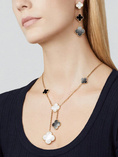 ¡®Veyra Jewelry¡¯CLOVER 3 MOTIF MOP ONYX DARK MOP PINK GOLD EARRINGS