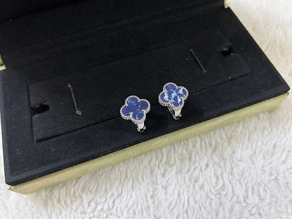 ¡®Veyra Jewelry¡¯CLOVER PIETERSITE MEDIUM STUD EARRINGS