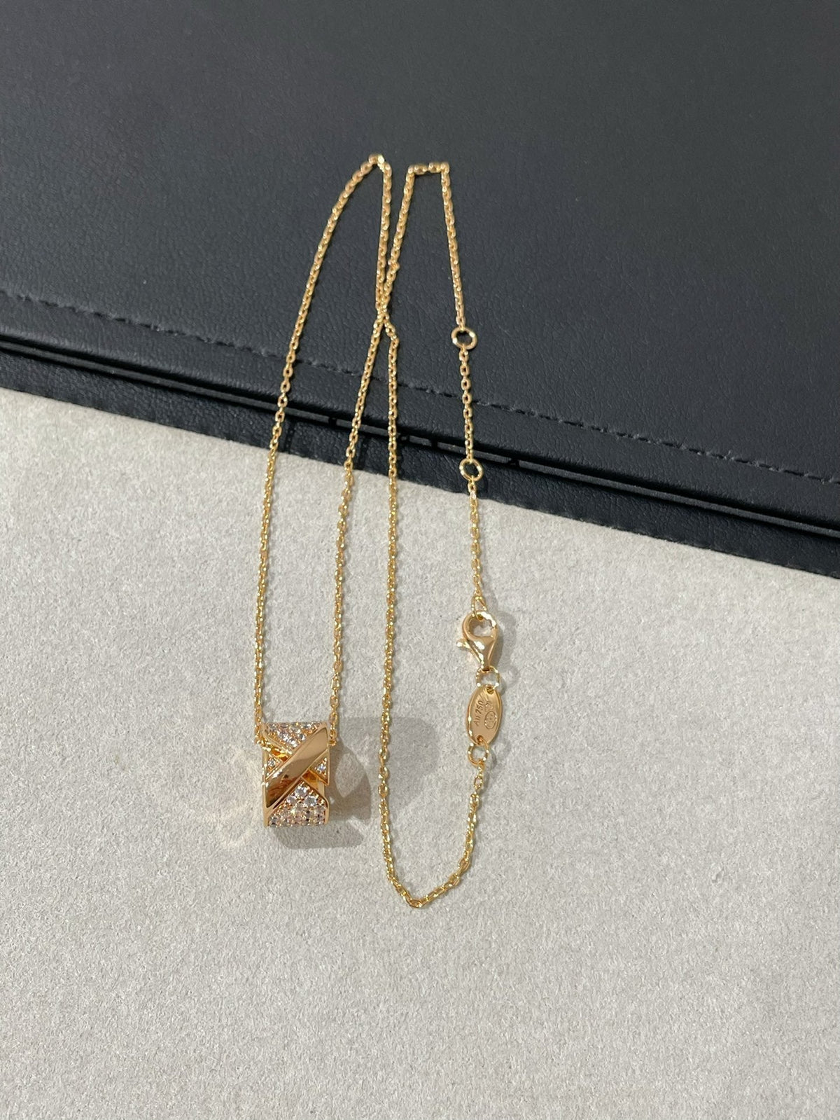 ¡®Veyra Jewelry¡¯LIENS EVIDENCE DIAMOND PAVED NECKLACE
