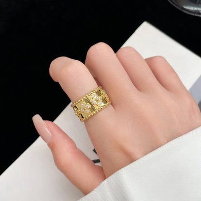 ¡®Veyra Jewelry¡¯PERLEE DIAMOND LARGE RING