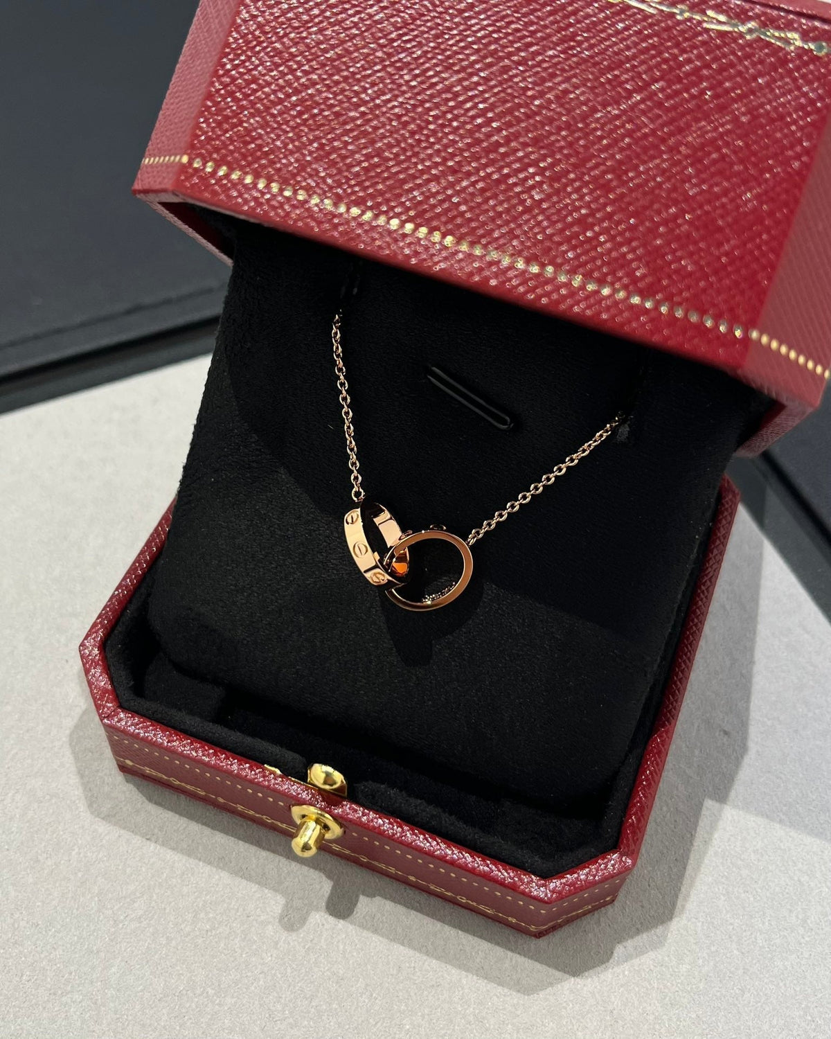 ¡®Veyra Jewelry¡¯LOVE NECKLACE DOUBLE RING PINK GOLD