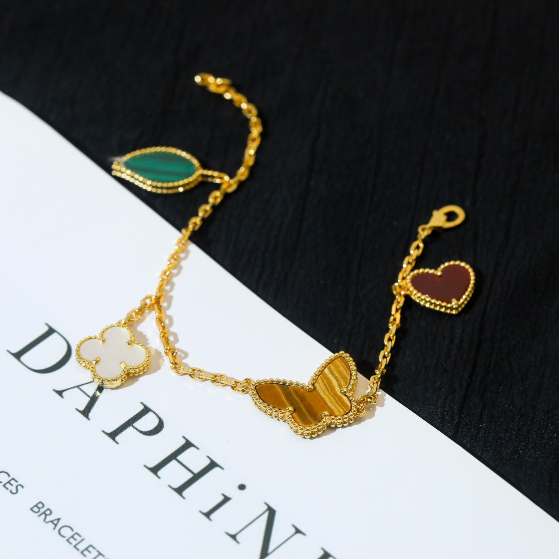 ¡®Veyra Jewelry¡¯LUCKY SPRING 5 MOTIF GOLD BRACELET