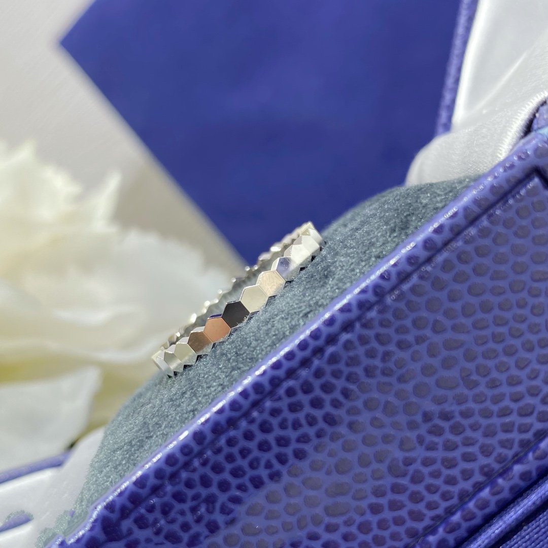 ¡®Veyra Jewelry¡¯BEE LOVE SMALL RING