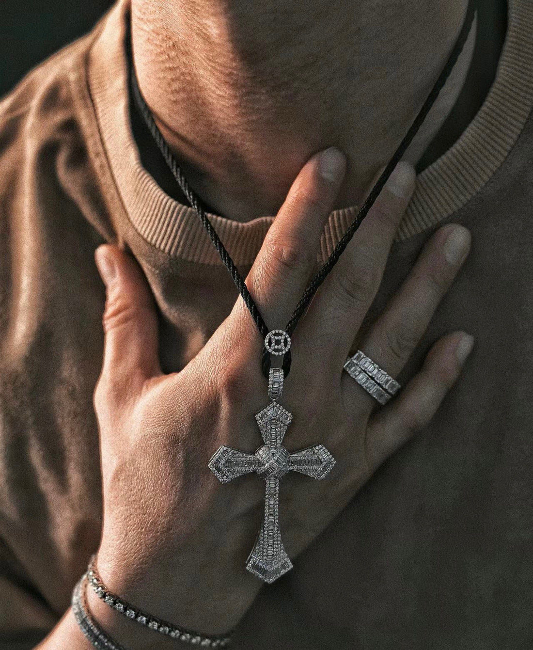 ¡®Veyra Jewelry¡¯Pave Cross Pendant Necklace