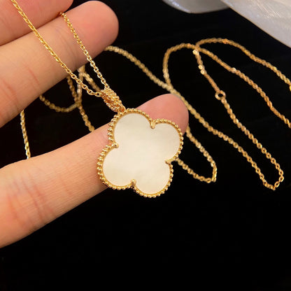 ¡®Veyra Jewelry¡¯CLOVER 25MM MOP LARGE PENDANT NECKLACE