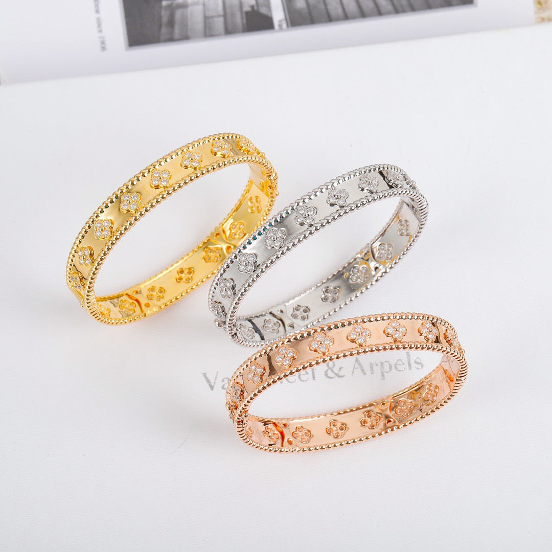 ¡®Veyra Jewelry¡¯CLOVER BRACELET 8MM DIAMONDS