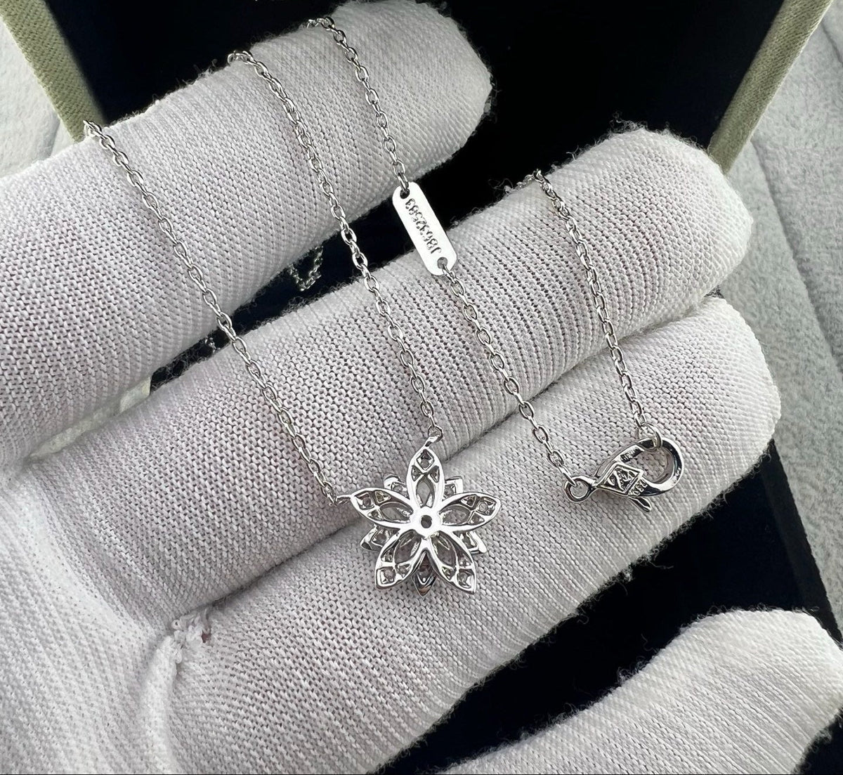 [Veyra Jewelry] Full Diamond Hollow Lotus Necklace Set