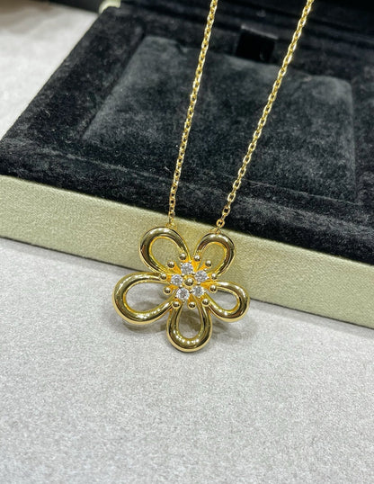 [Veyra Jewelry] Flower Jewelry Set with Diamond Center