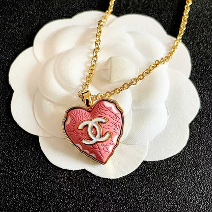 [Veyra Jewelry] Heart-shaped Necklace & Earring Set
