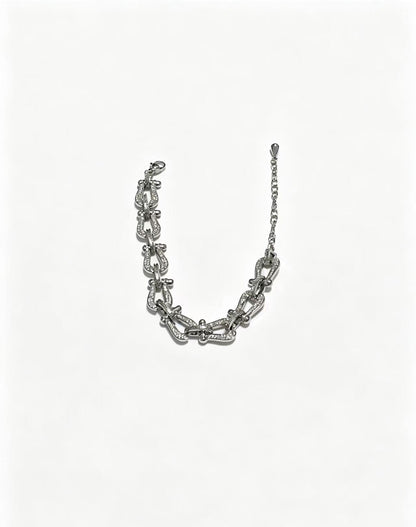 ¡®Veyra JewelryDiamond-studded Horseshoe Bracelet