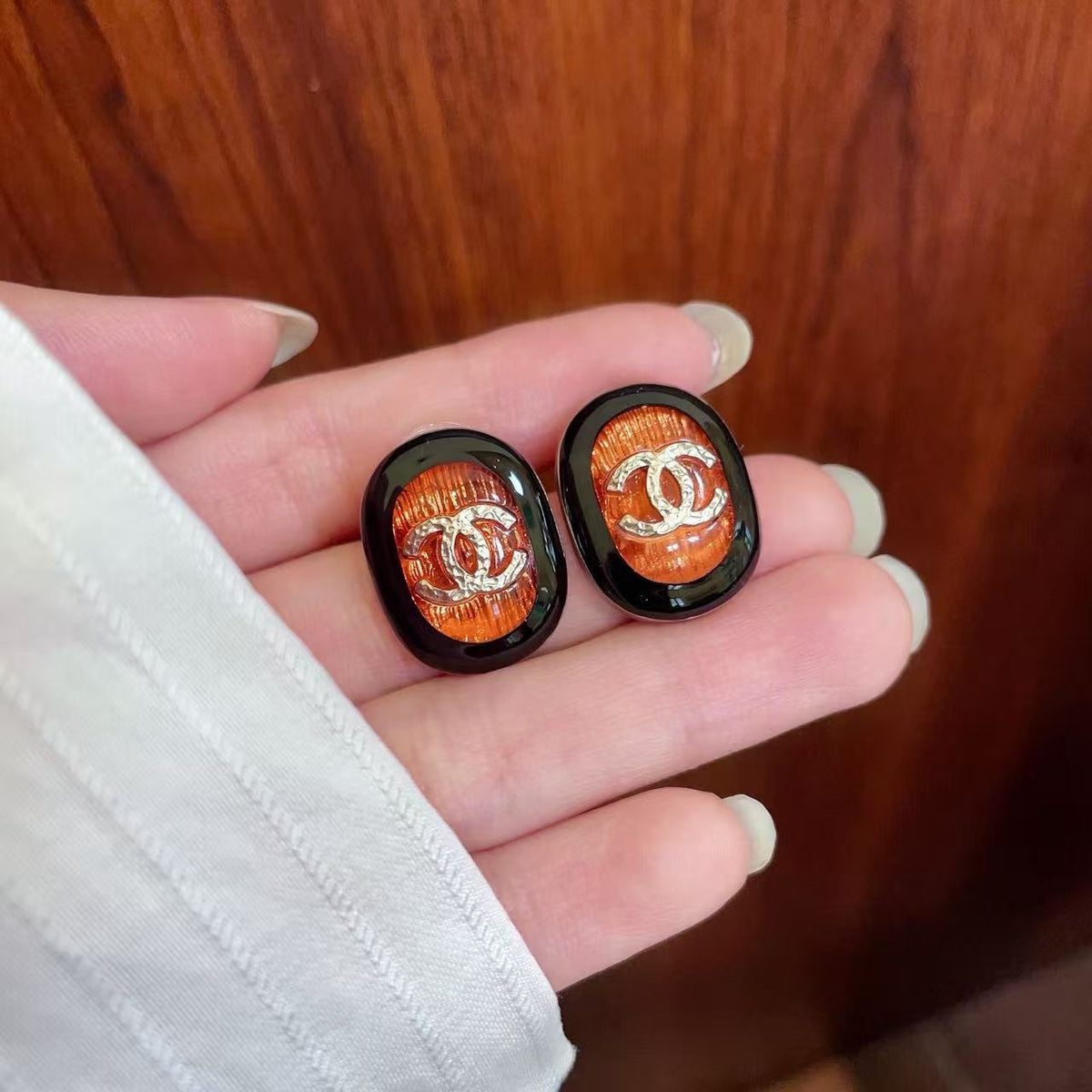 [Veyra Jewelry]Amber & Glass Stud Earrings