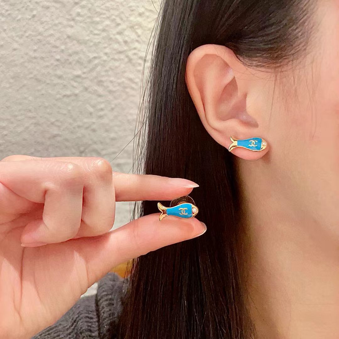 [Veyra Jewelry]Fish Stud Earrings