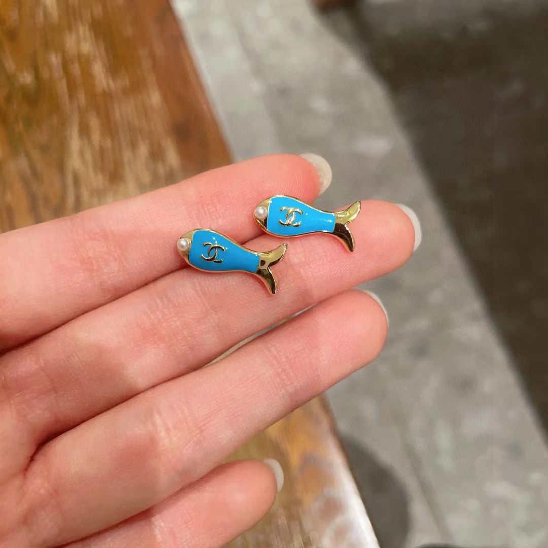 [Veyra Jewelry]Fish Stud Earrings