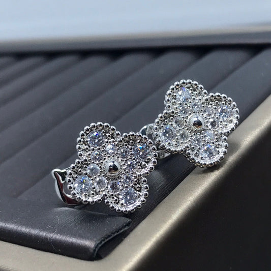 ¡®Veyra Jewelry¡¯Full Pave Clover Stud Earrings