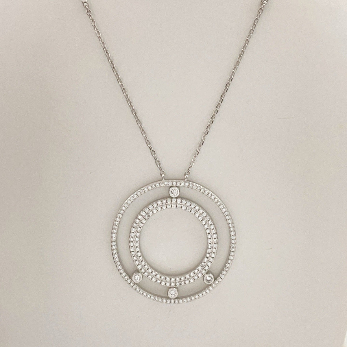 [Veyra Jewelry] Move Romane Pavé Diamond Sliding Circle Long Necklace