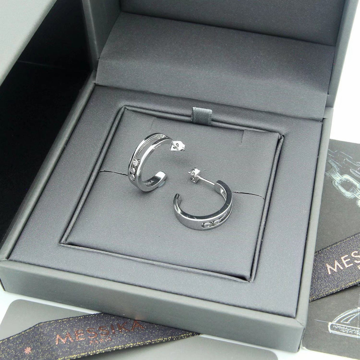 [Veyra Jewelry] Move Double Hoop Earrings, 3 Movable Stones