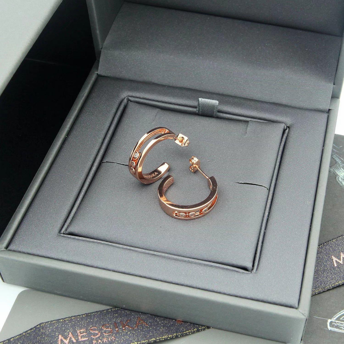 [Veyra Jewelry] Move Double Hoop Earrings, 3 Movable Stones
