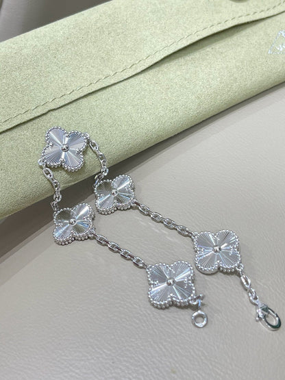 [Veyra Jewelry]Vintage Alhambra 5‑Flower Guilloché Silver‑Tone Bracelet