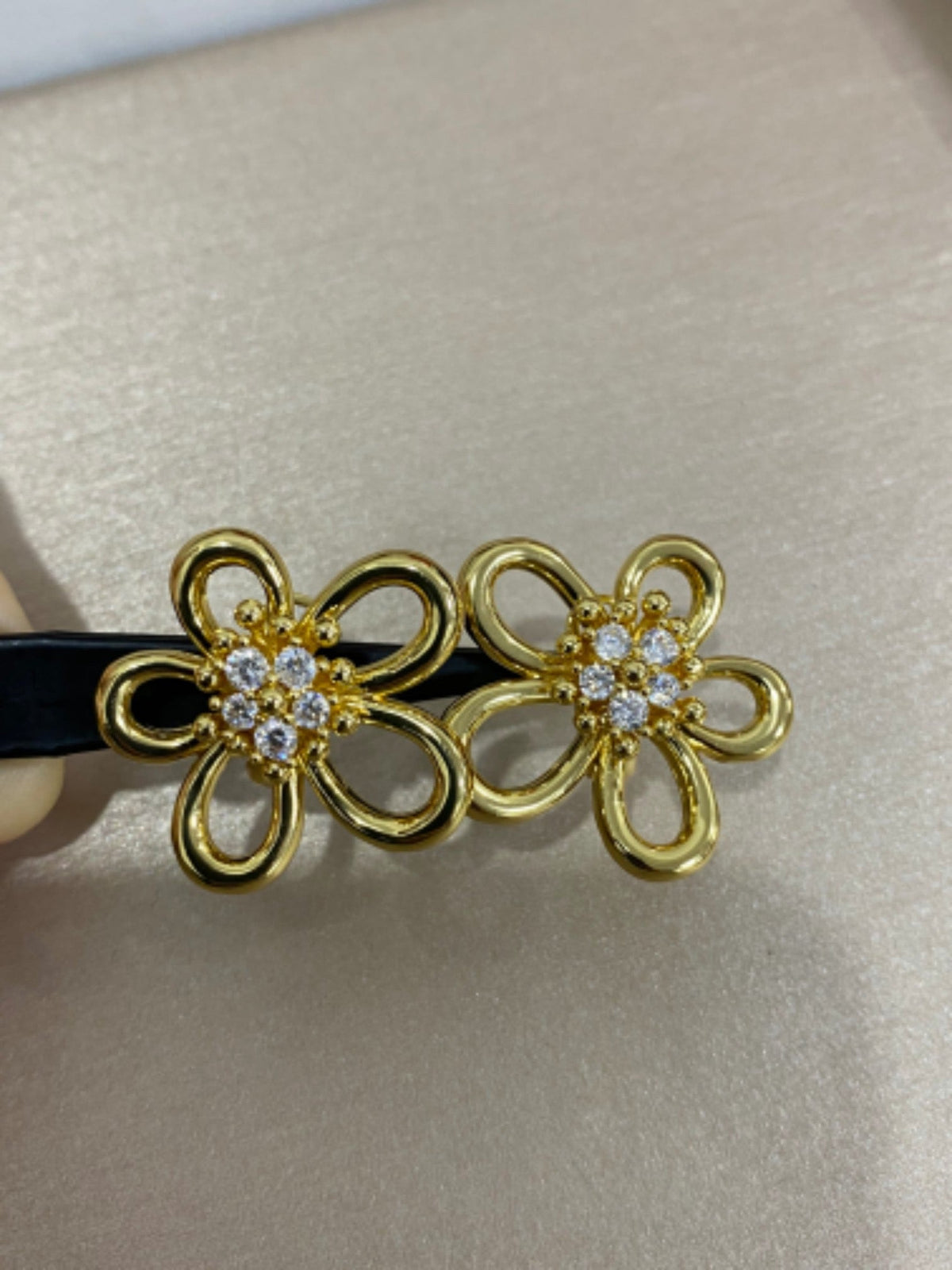 [Veyra Jewelry]Flowerlace Stud Earrings,
