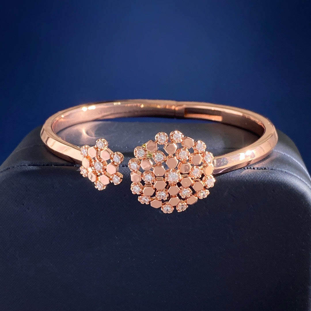¡®Veyra Jewelry¡¯ Honeycomb Diamond Open Bangle